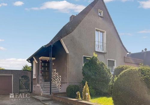 Außenansicht_Hofauffahrt