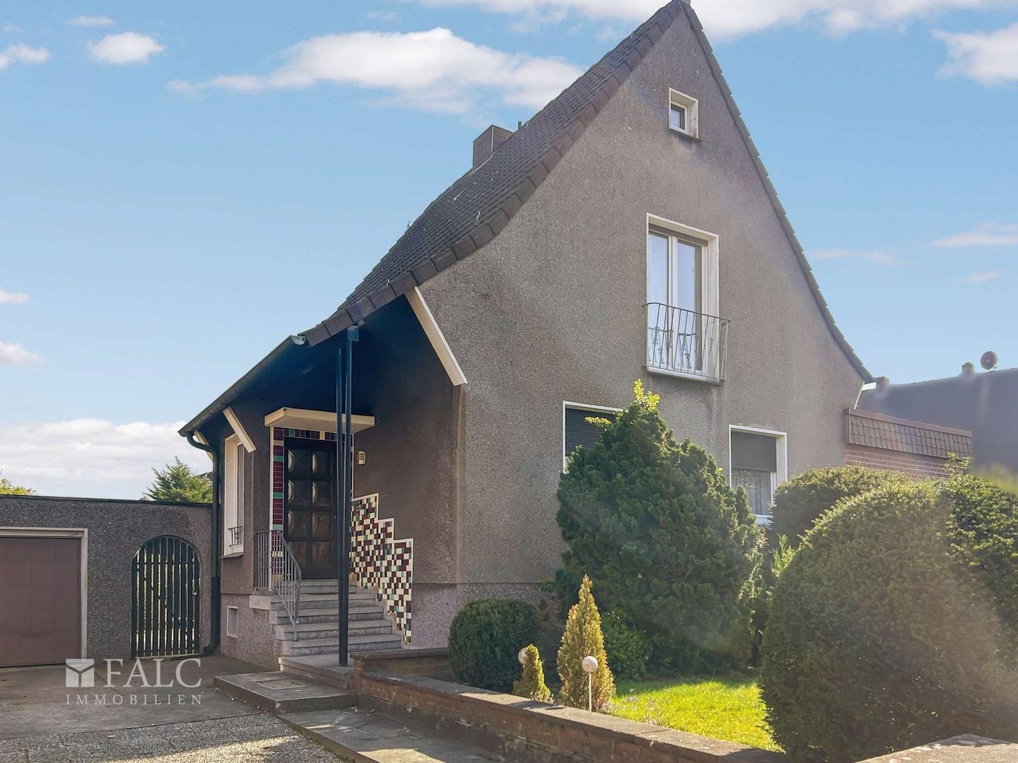 Außenansicht_Hofauffahrt