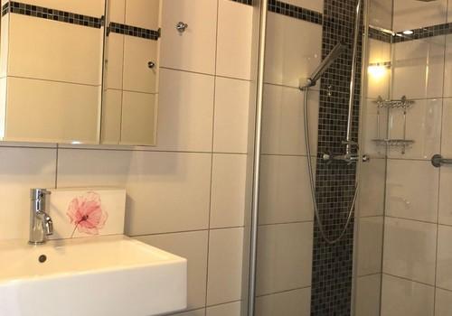 Badezimmer 2