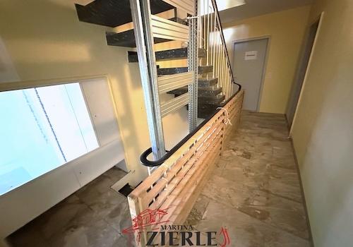 9 Treppen EG