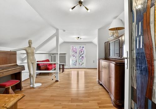 Schlafzimmer Dachgeschoss 2
