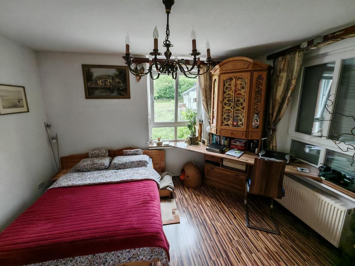 Schlafzimmer 1