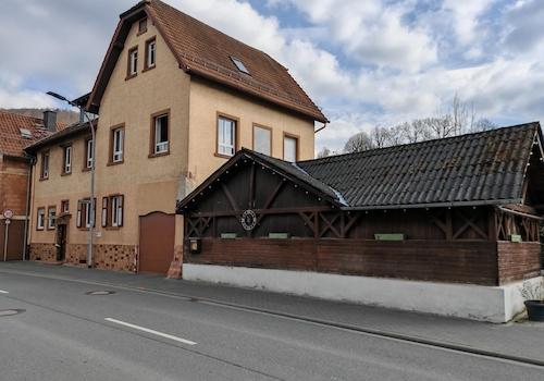 Haus mit Scheune