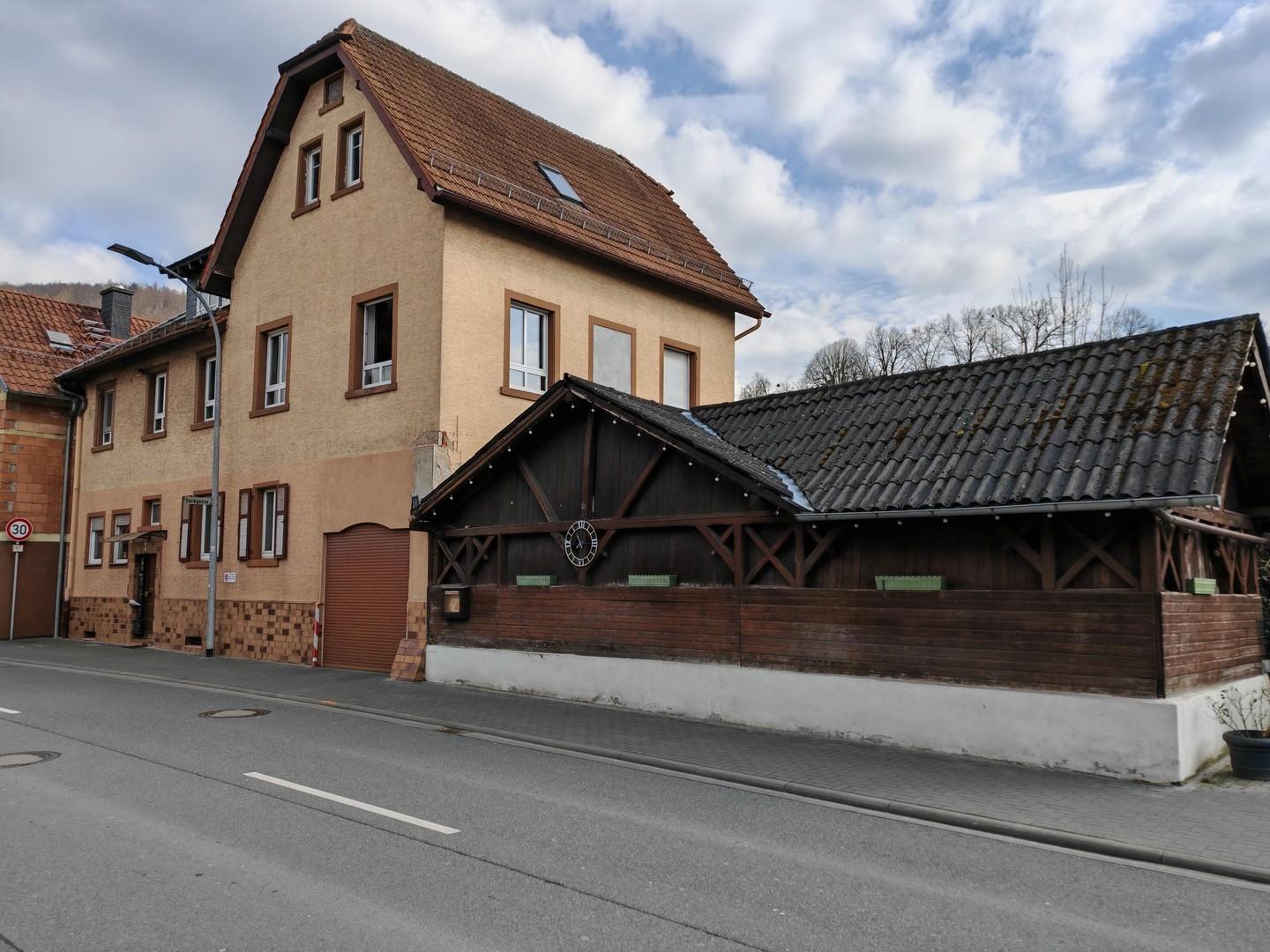 Haus mit Scheune