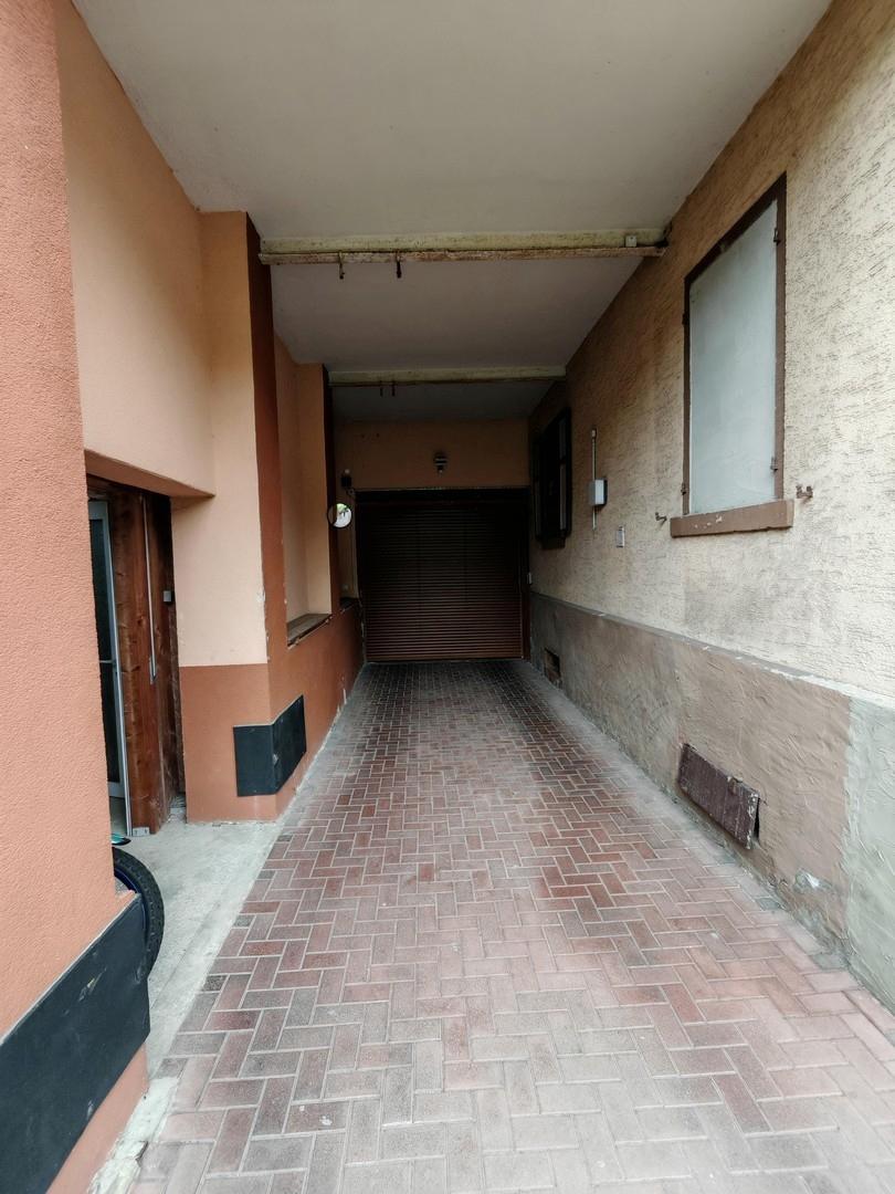 Einfahrt Hof