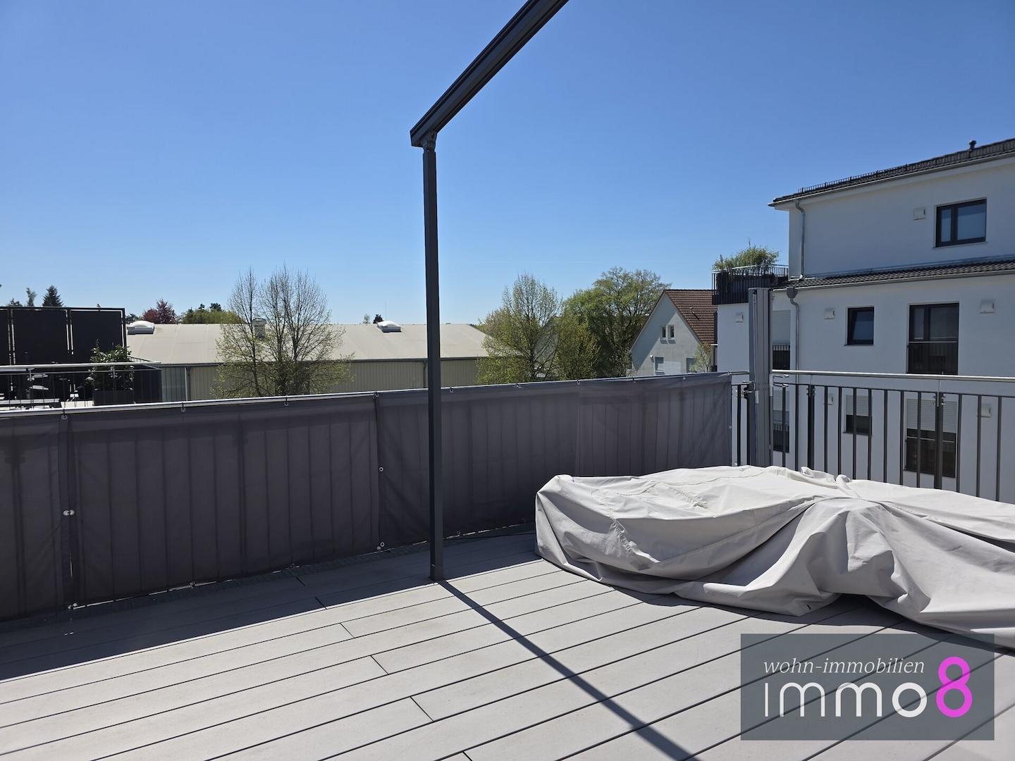 sonnige Dachterrasse