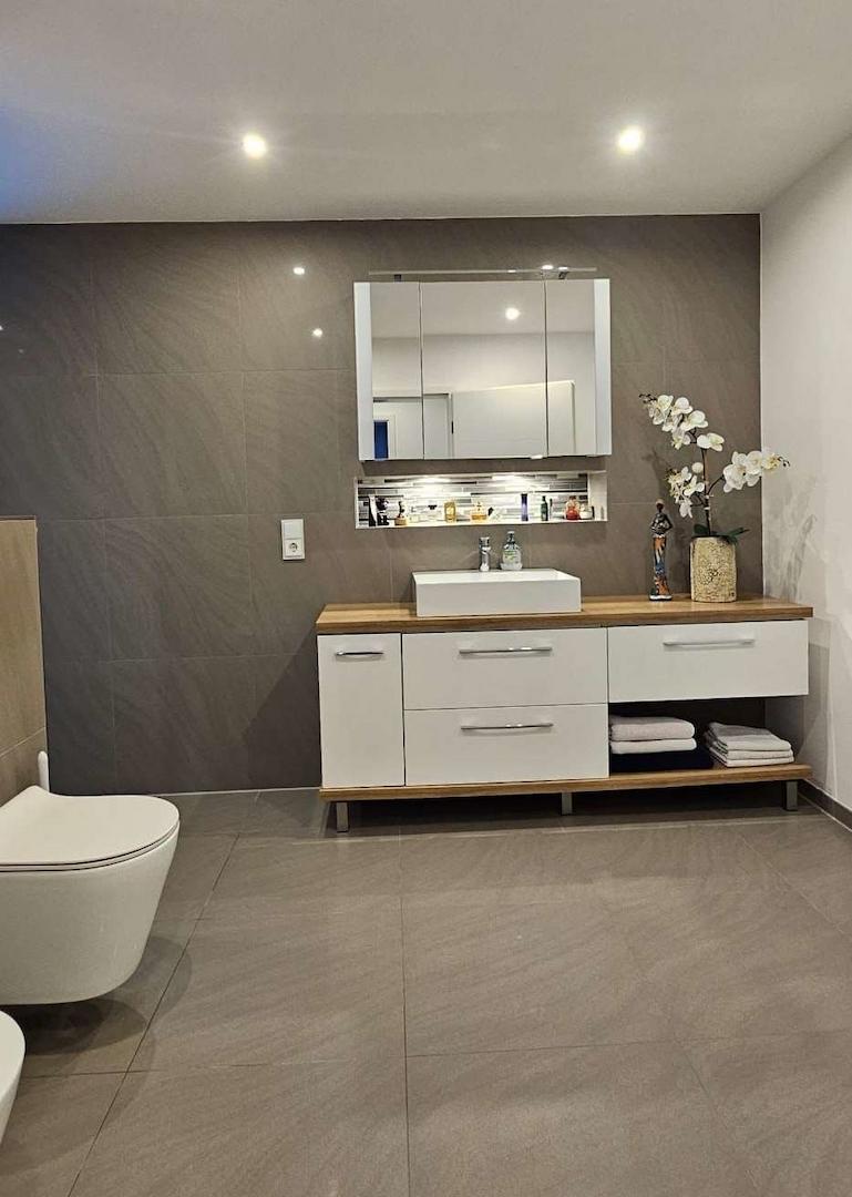 Badezimmer im Erdgeschoss
