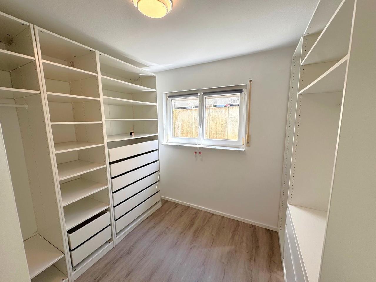 UG Ankleide-Arbeits-Kinderzimmer