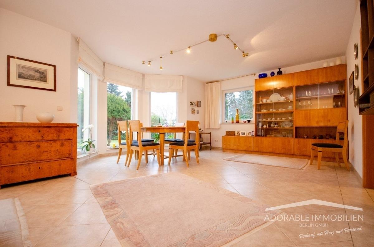 Wohn und Esszimmer (1)