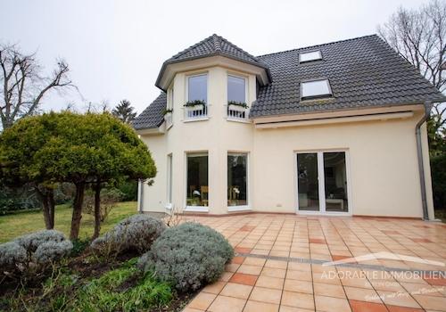 Terrasse mit Wohnhaus (2)