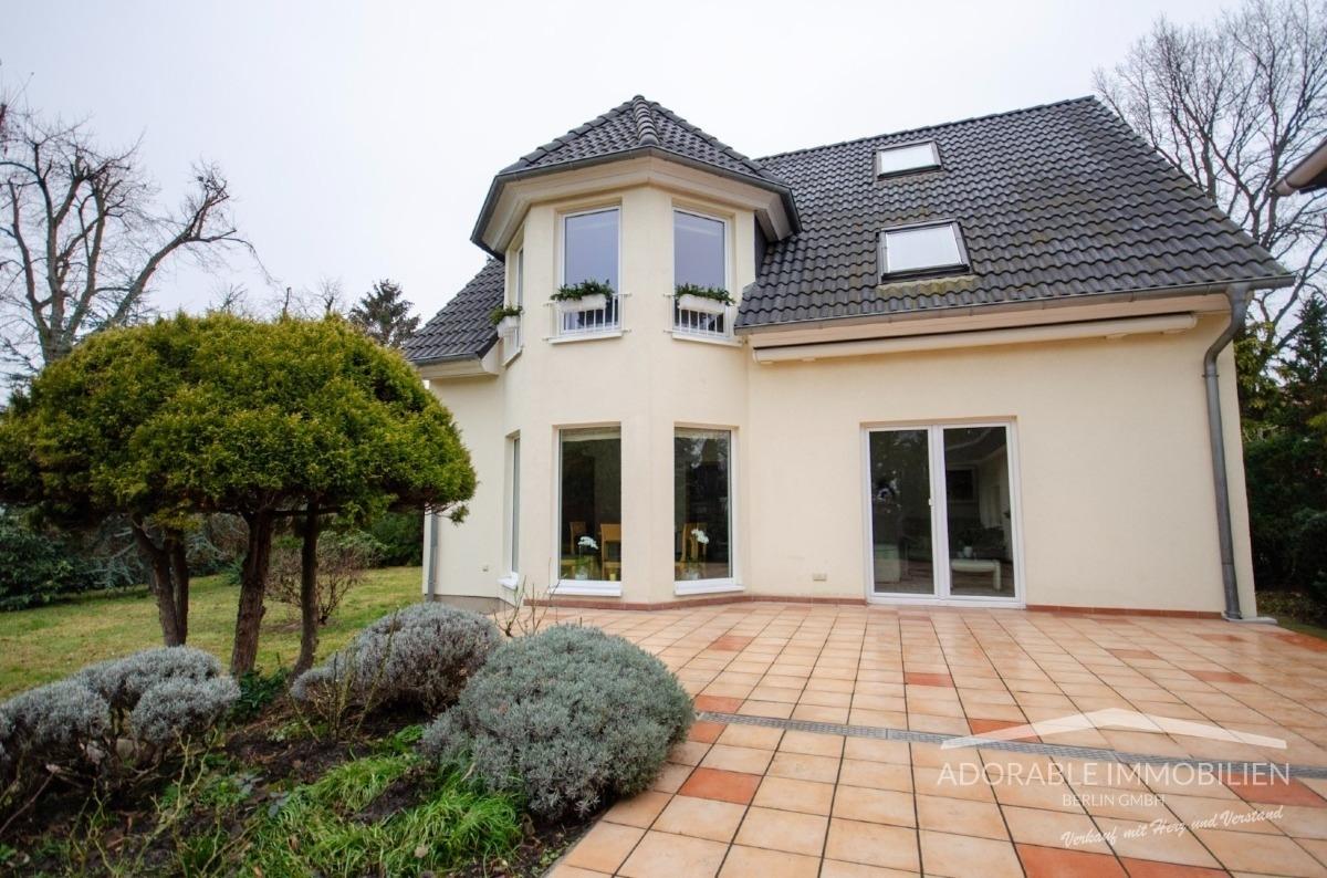 Terrasse mit Wohnhaus (2)