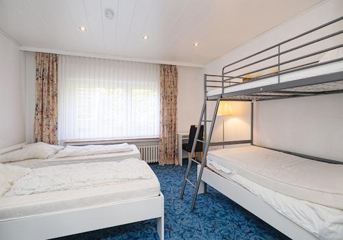 Zimmer 2 (EG)