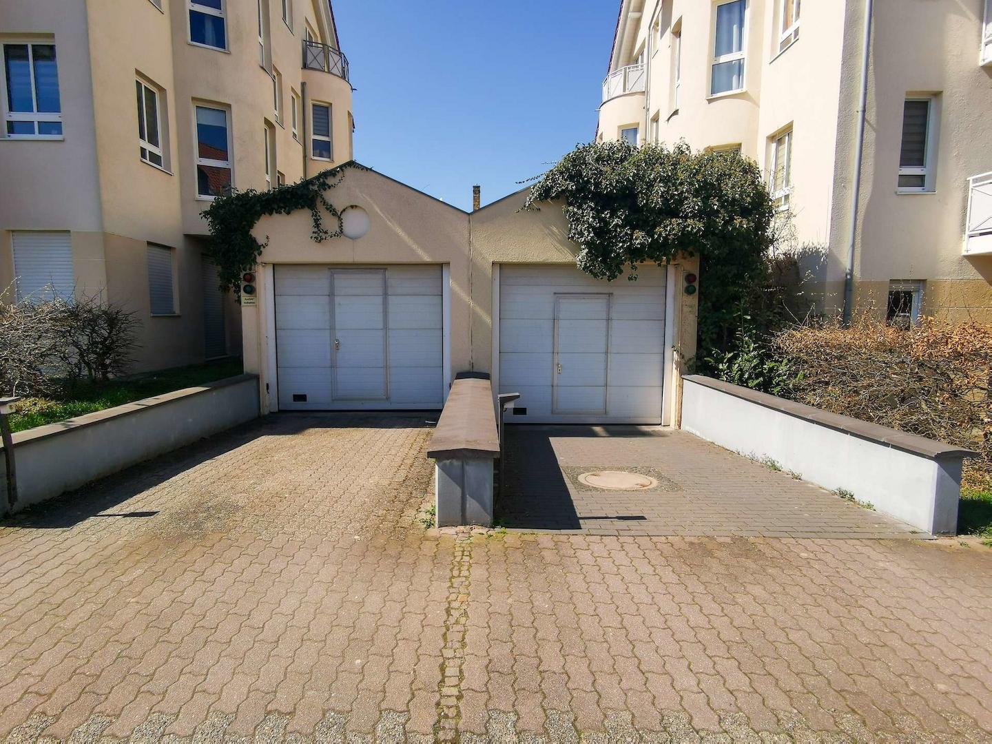 Tiefgarageneinfahrt