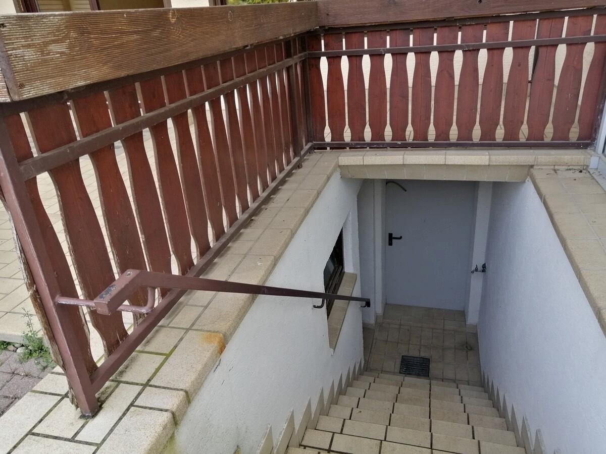 von der Terrasse in den Keller