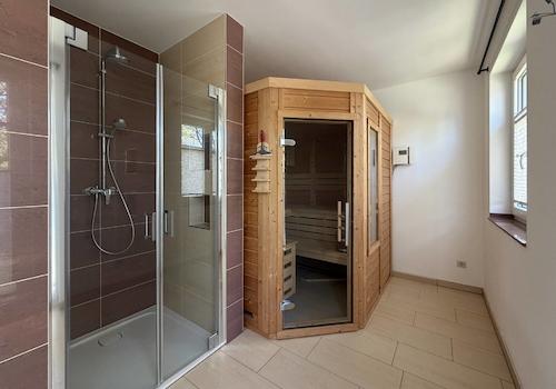 Sauna und Dusche