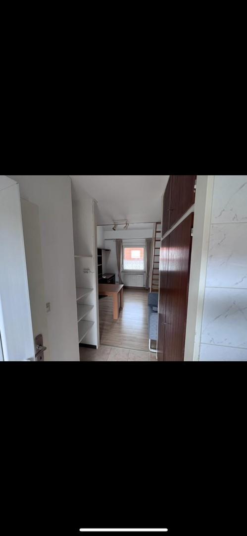 Großes Zimmer in der 84A