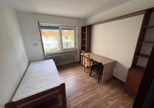Kleines Zimmer in der 84