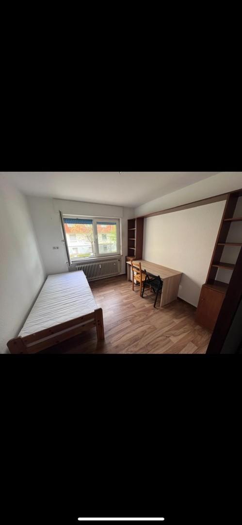 Kleines Zimmer in der 84