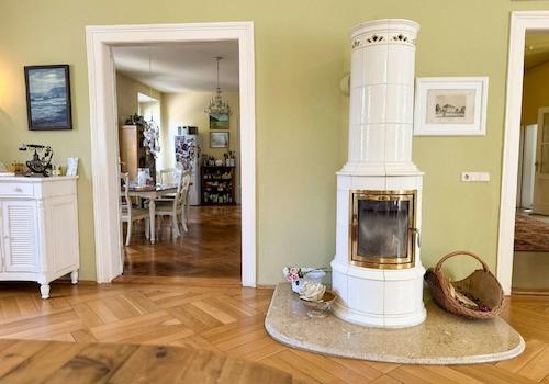 Wohnbereich mit Blick zur Küche