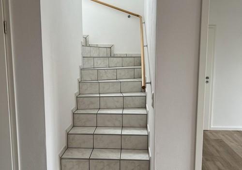 Treppe OG zum DG