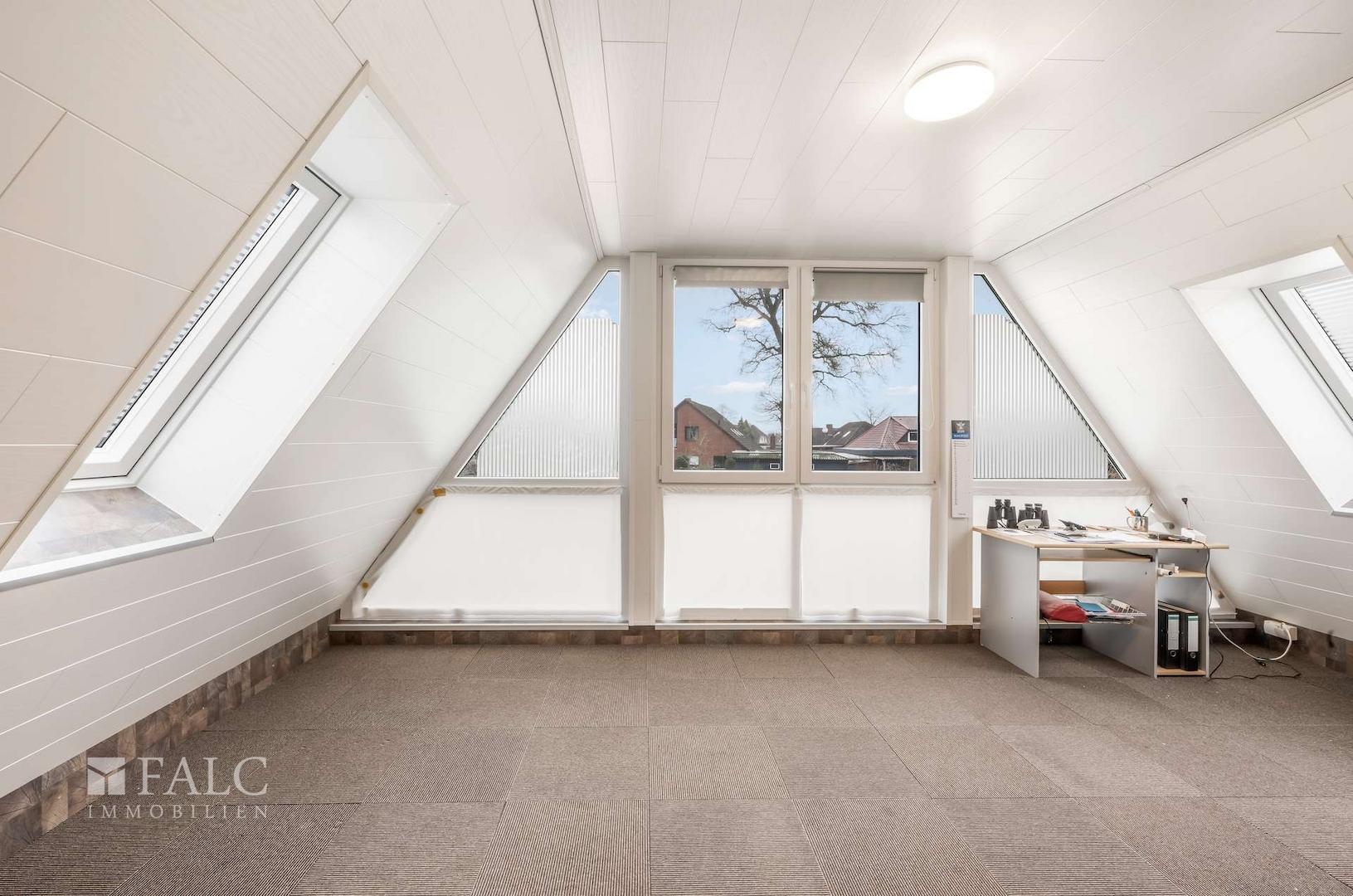 Ankleide/Büro