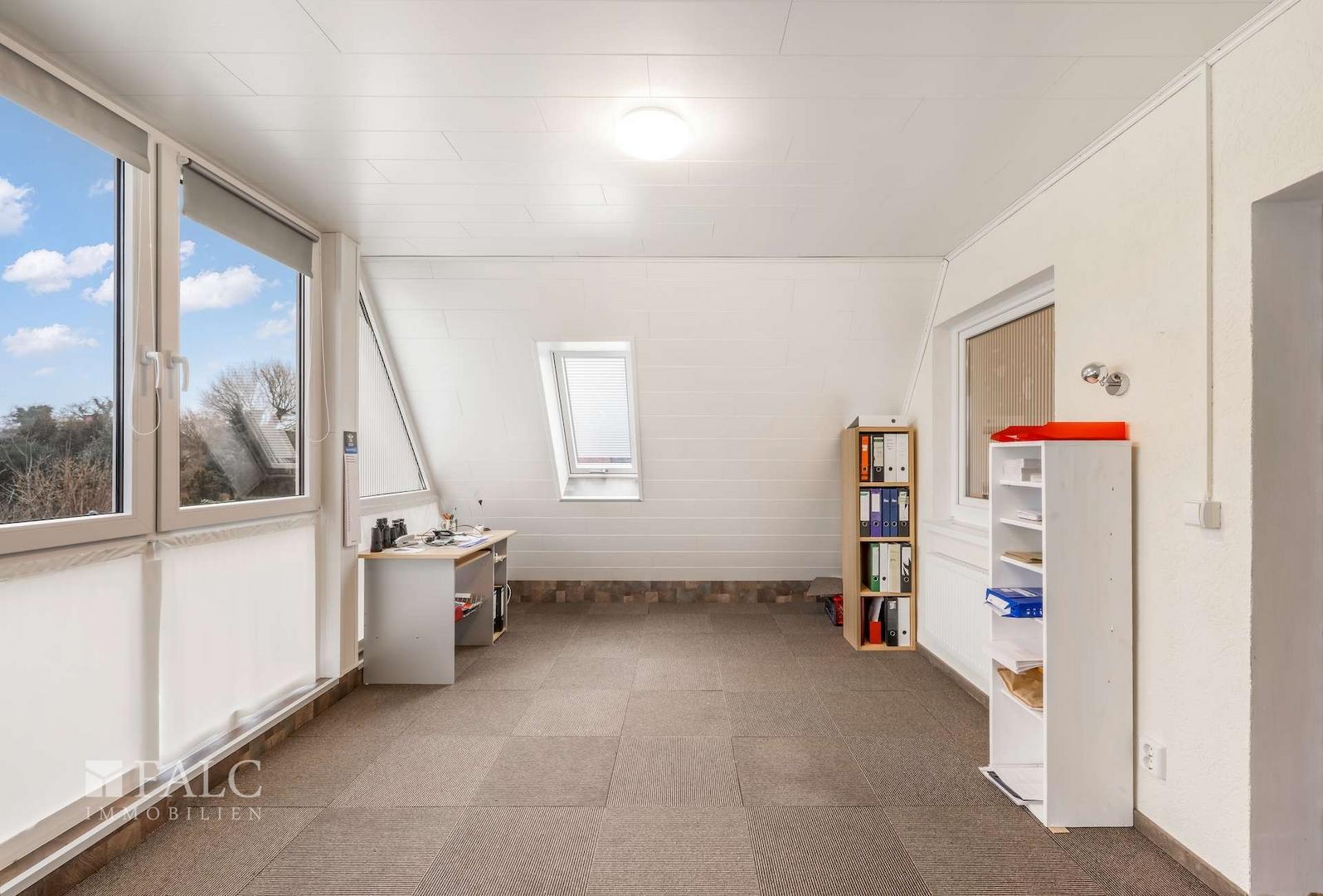 Ankleide/Büro