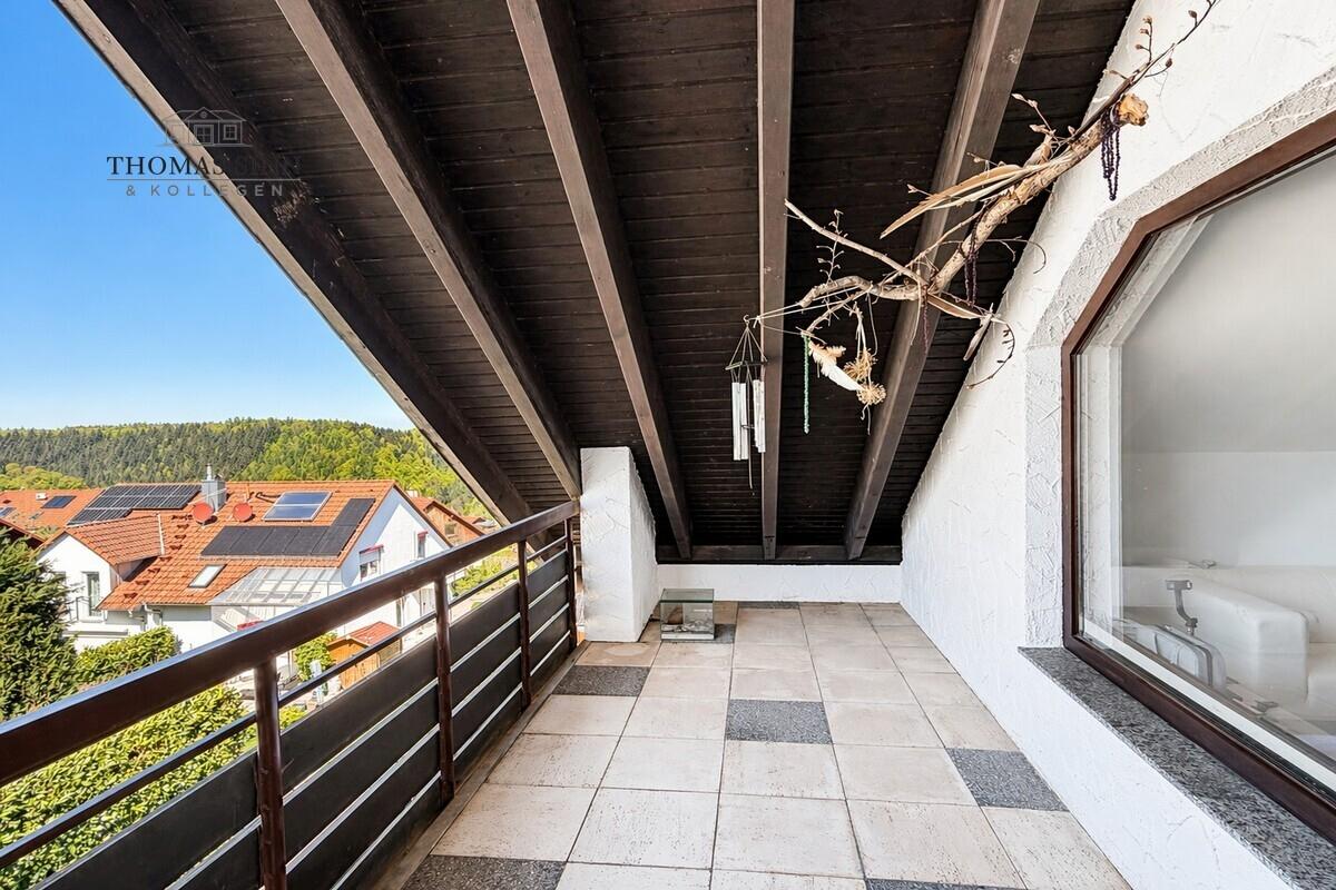 überdachter Balkon Wohnzimmer