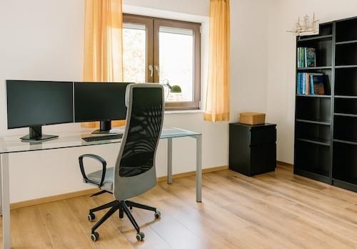 Arbeitszimmer im Erdgeschoss