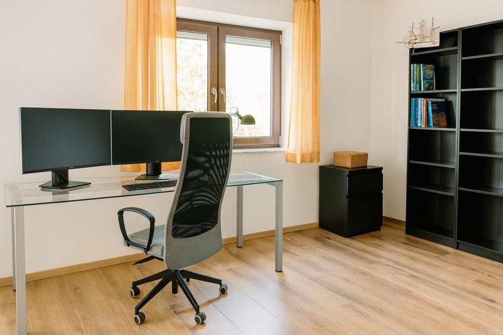 Arbeitszimmer im Erdgeschoss