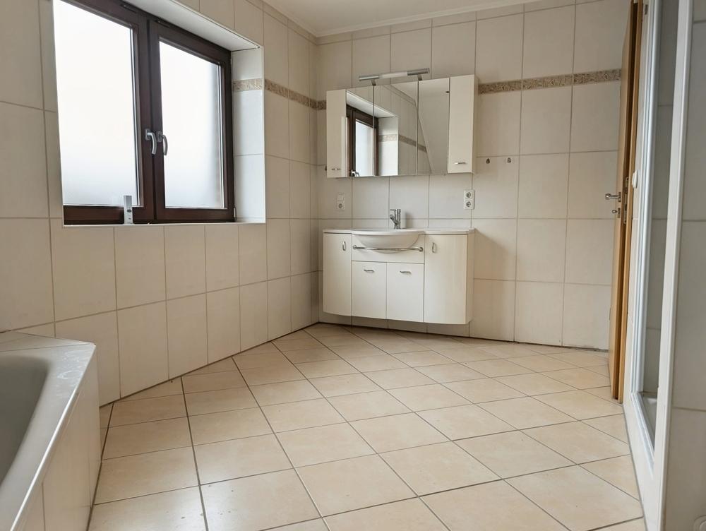 großzügiges Badezimmer