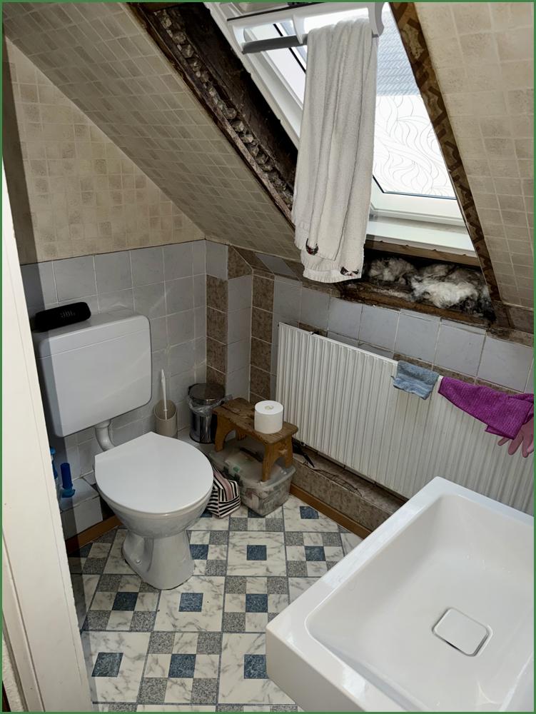 Badezimmer mit Dusche