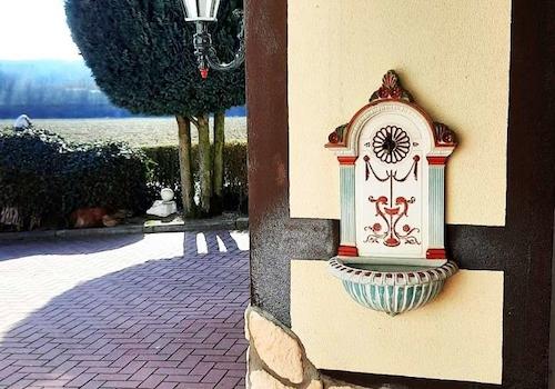 Brunnen am Haus