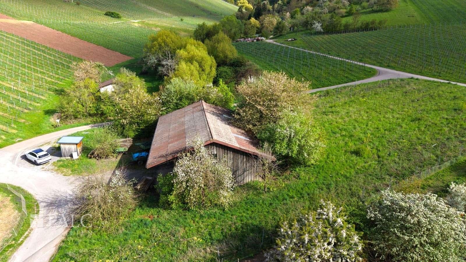 Lager- und Maschinenhalle