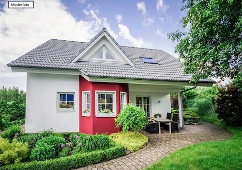 Einfamilienhaus_Vorderansicht_Musterfoto