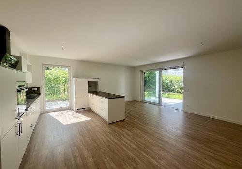 Wohnzimmer mit Küche