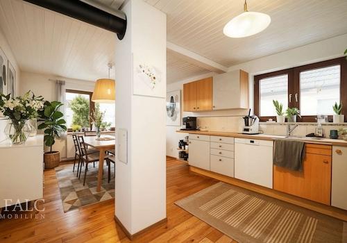 Offene Küche mit Essbereich