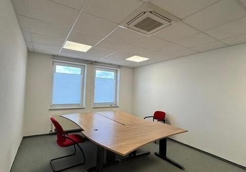 Helle geräumige Büroräume