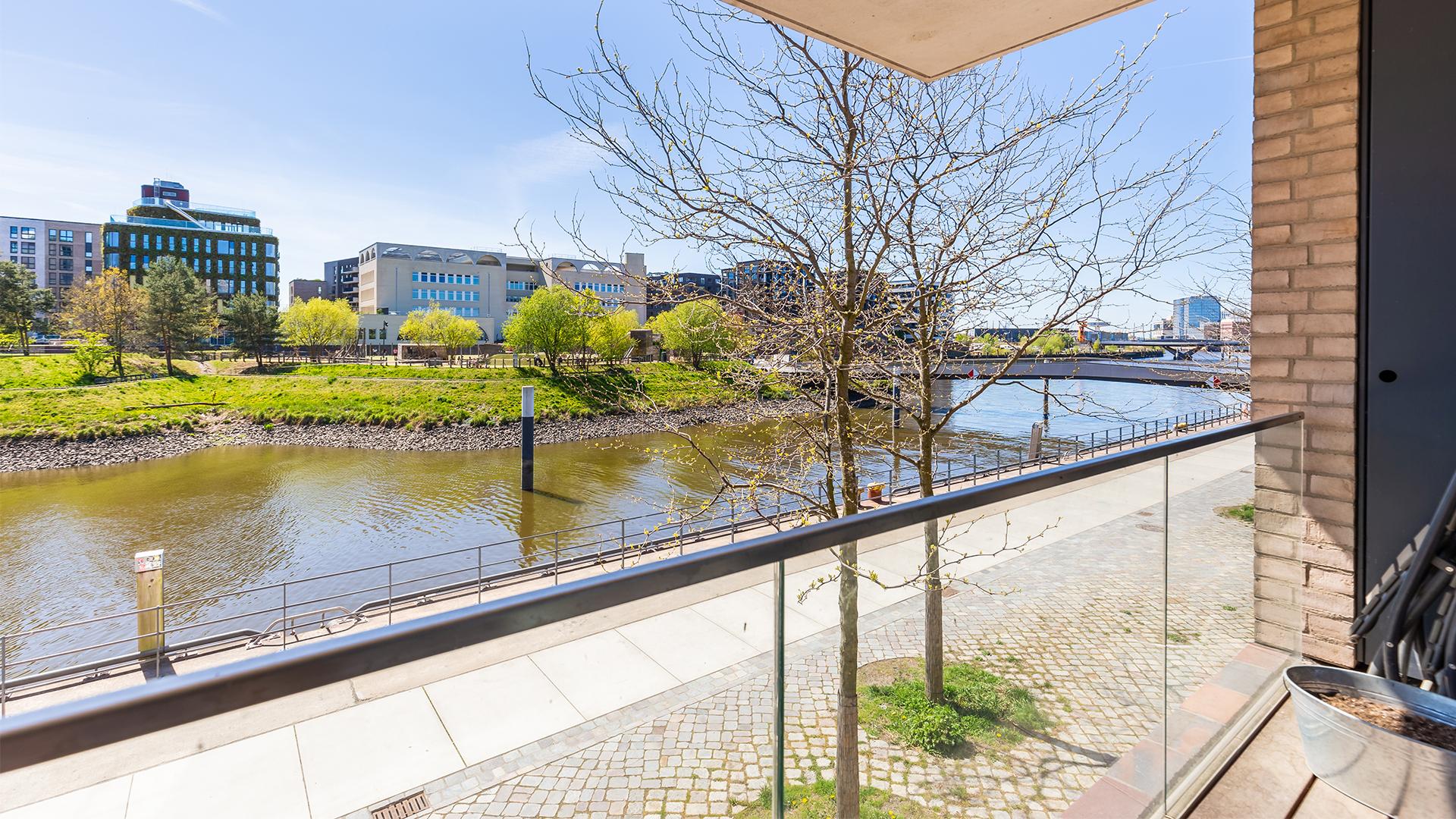 Balkon und Ausblick
