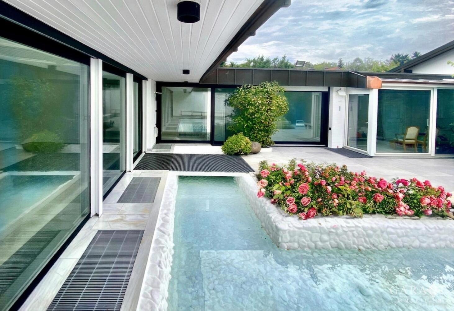 130 qm Garten mit Wasserbecken