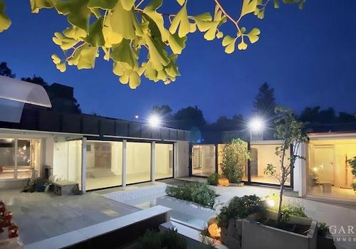 Garten mit 130 qm Südostseite