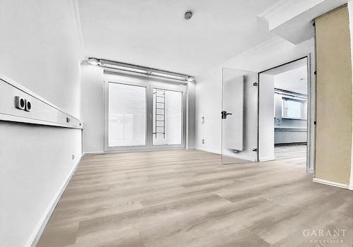 Büro 2 und Ausgang UG