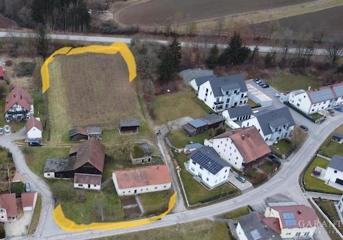 Ansicht mit Grundstücksmarkierung