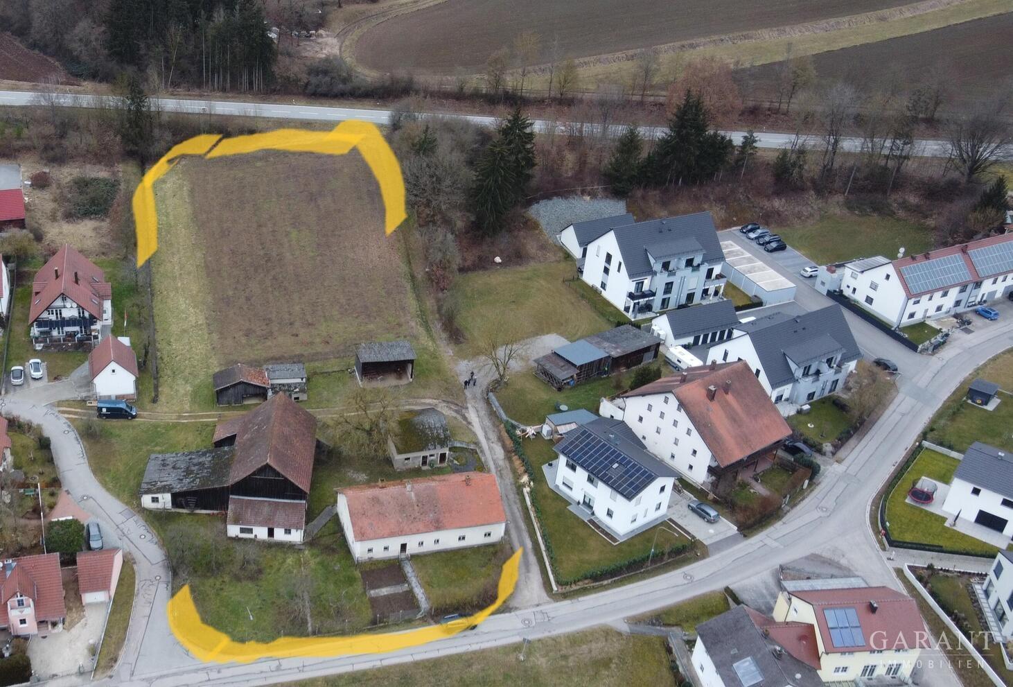 Ansicht mit Grundstücksmarkierung