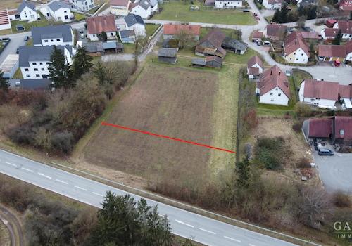 Baugrundstück und landwirtschaftliche Fläche