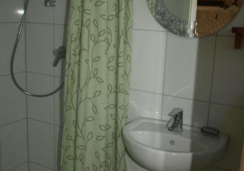 Gäste WC mit Dusche EG