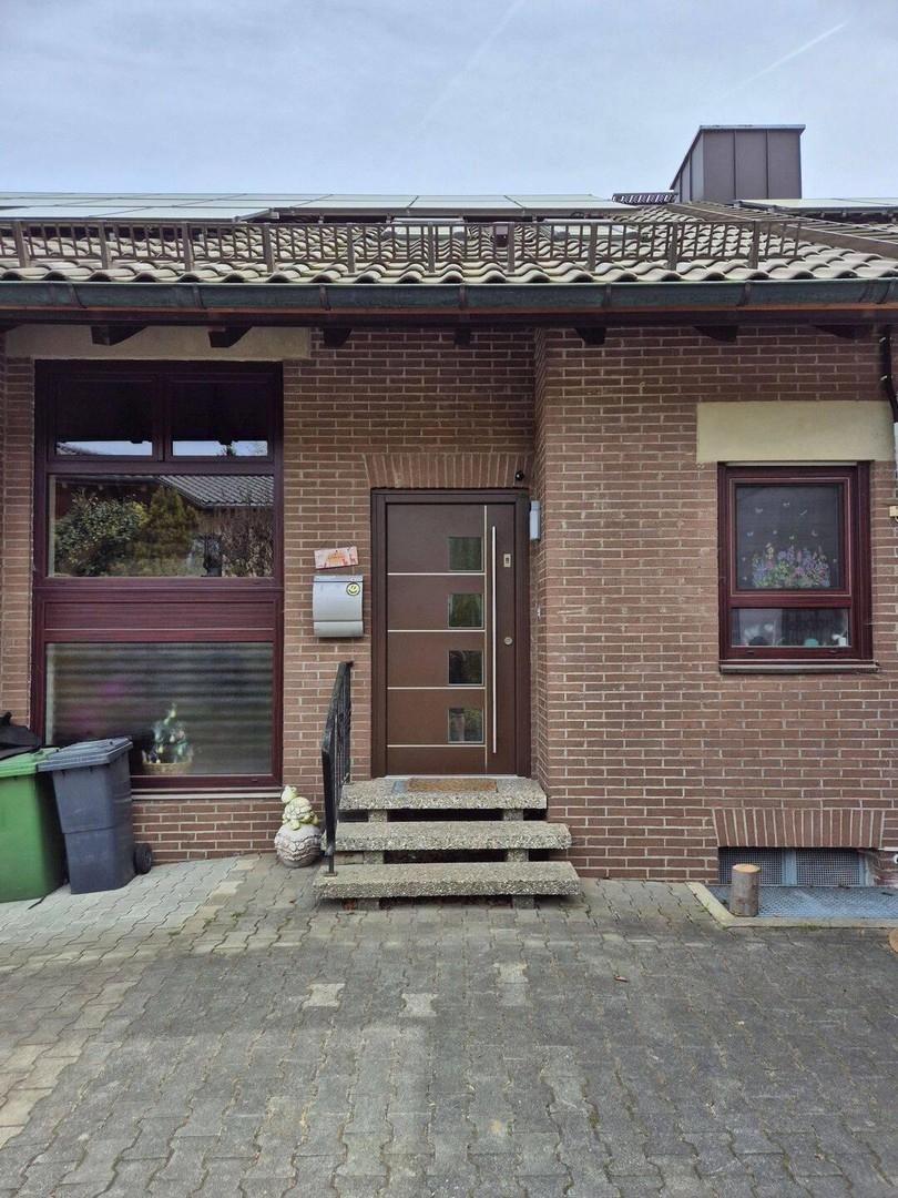 Tür_Eingang rechts EG/DG