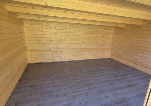 Garten_Holzhaus - innen