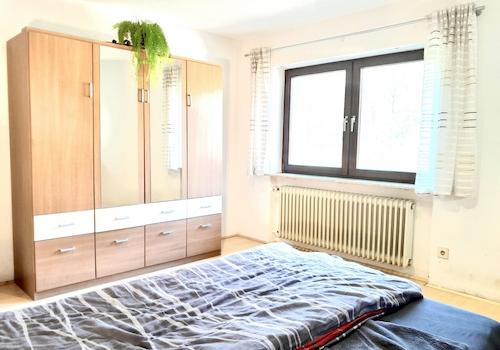 Geräumiges Schlafzimmer