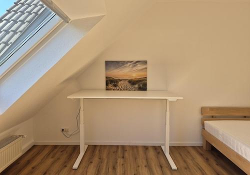 Höhenverstellb. Schreibtisch 