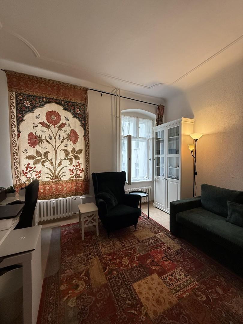 Wohn- u. Arbeitszimmer 2